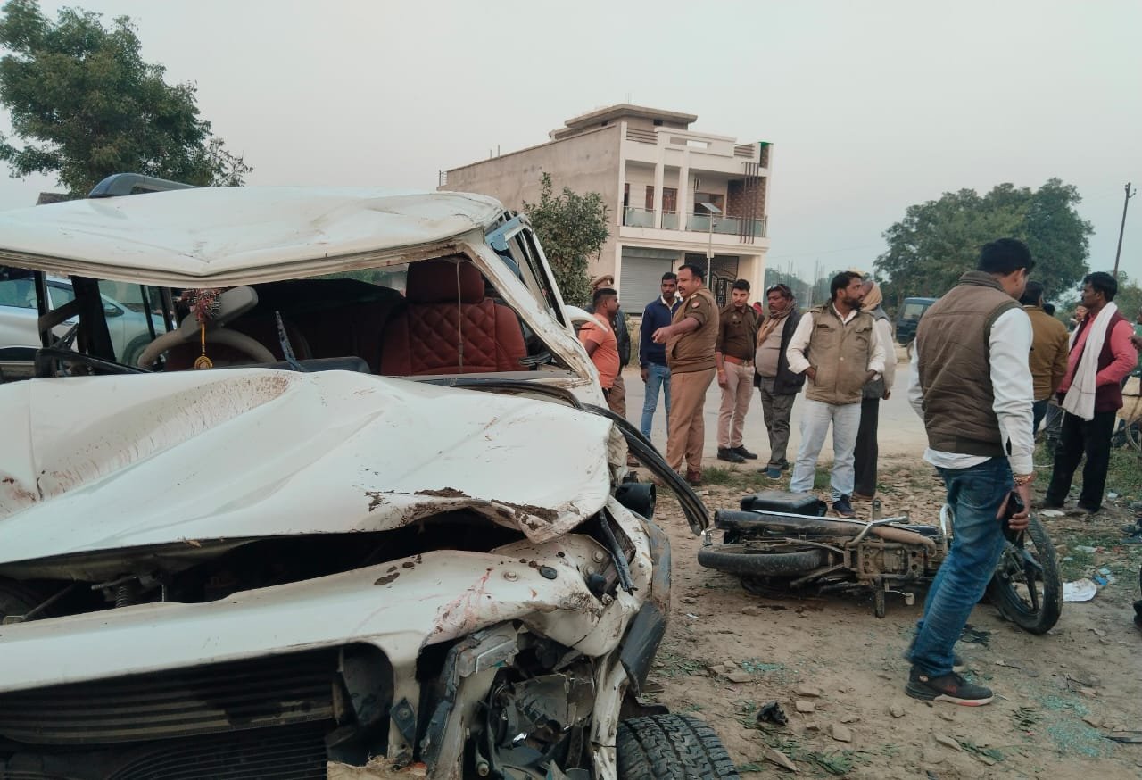 सड़क हादसा में बाइक चालक की मौत,साथी गम्भीर