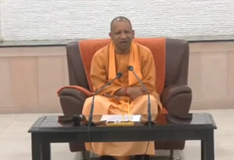सीएम टनल से निकाले गए श्रमिकों से मिले