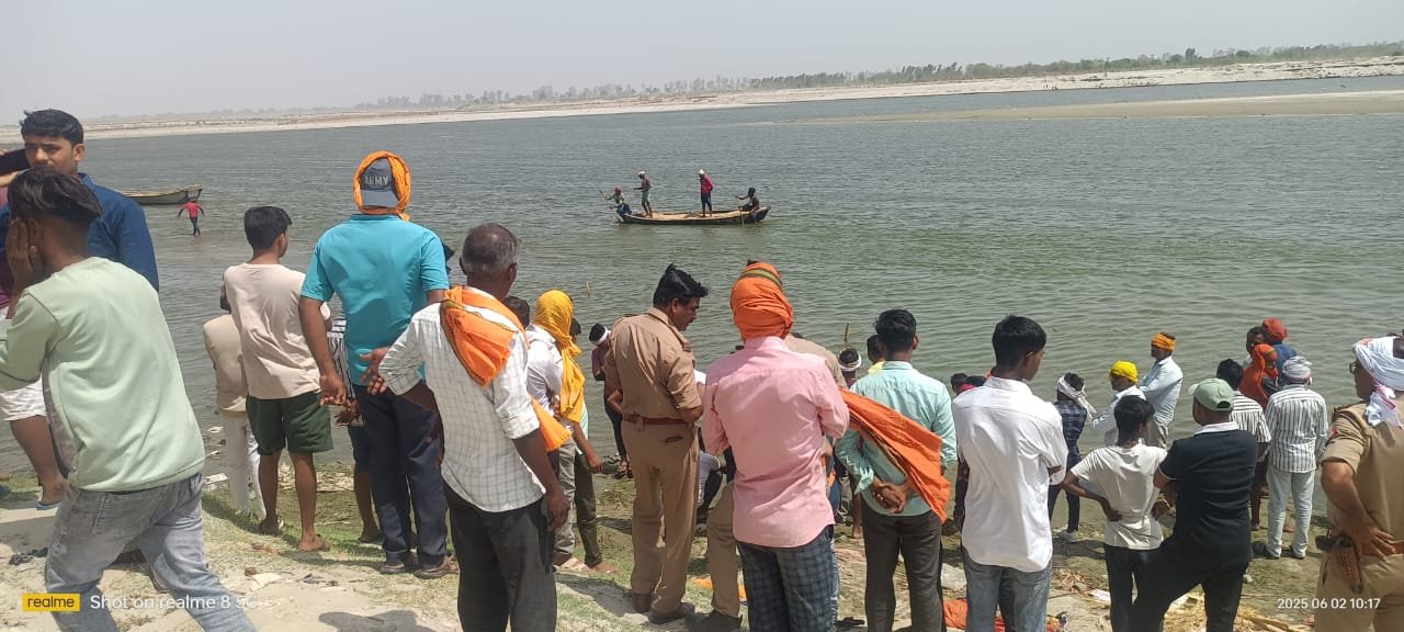 गंगा नहाने गया बालक डूबा , मचा हड़कंप 