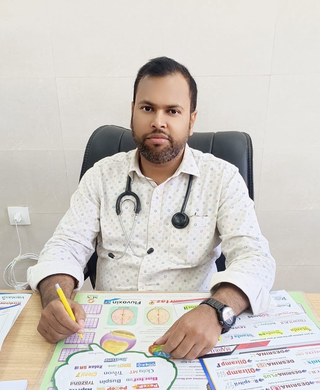 संघर्ष से सफलता तक कोरांव के डॉक्टर अंबुज तिवारी का उत्कृष्ट सफर