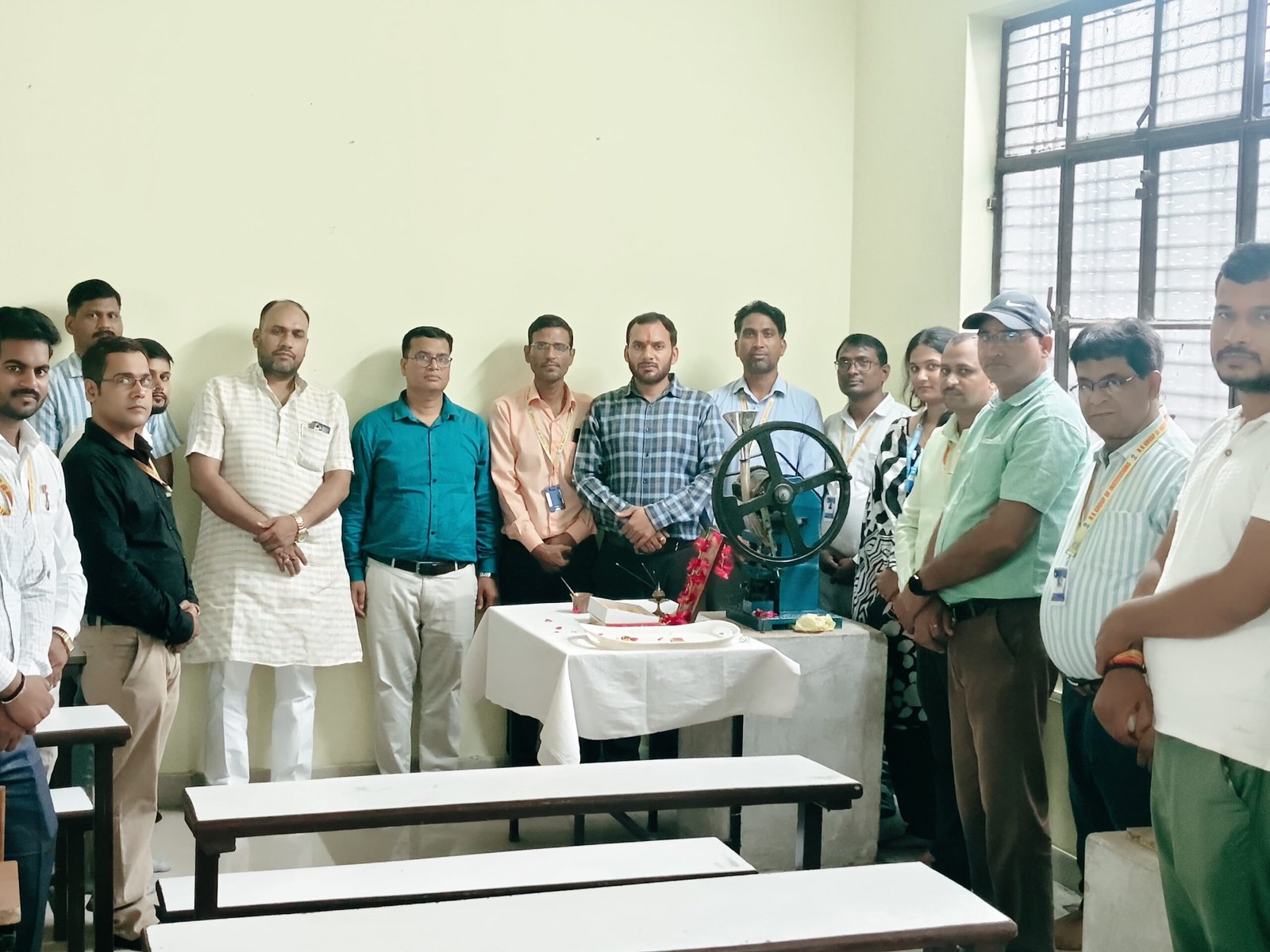 आर0के0 ग्रुप आफ इंस्टीट्यूशन्स के तत्वाधान में आर0के0 कालेज आफ फार्मेसी द्वारा भगवान विश्वकर्मा की पूजा धुम धाम से मनाया गया