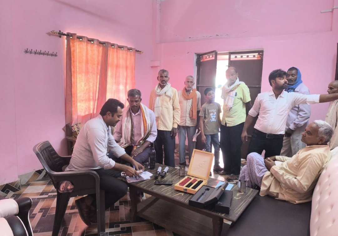 विशाल नेत्र परीक्षण का कैम्प रवनिया कोरांव में सम्पन्न