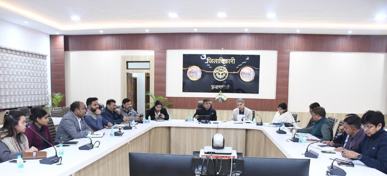 जिलाधिकारी ने सभी निर्वाचक पंजीकरण अधिकारियों के साथ बैठक करते हुए विधानसभावार एसआईआर कार्य की प्रगति विस्तार से समीक्षा की