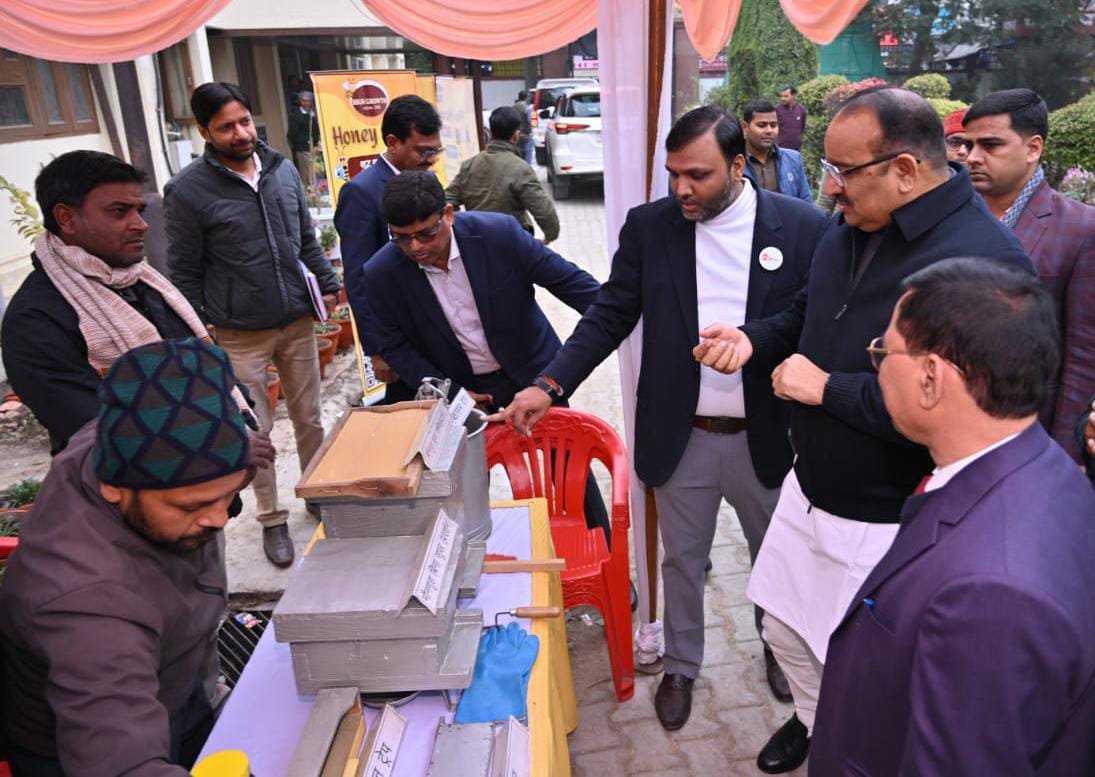 उद्यान मंत्री दिनेश प्रताप सिंह ने किया एक दिवसीय मौनपालन प्रशिक्षण कार्यक्रम का उद्घाटन